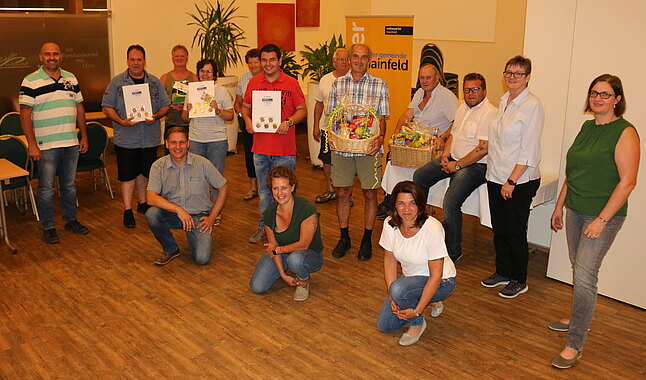 Hainfeld NÖAAB Obmann Martin Seidlböck, Roland Heugner (3.Platz), Stadtrat Christian Köberl, Hans Marenitsch (8. Platz), Maria Schnürer (1. Platz), Maria Kahrer (6. Platz), Peter Schnürer (2. Platz), Hainfeld NÖAAB Obmann Stv. Julia Fußthaler, Gerhard Huber (7. Platz), Josef Kahrer ( 4. Platz), BGF GR Sandra Böhmwalder, Wolfgang Kraus (5. Platz), NÖAAB Bezirksobmann Bgm Christian Leeb, Bgm Gertraud Steinacher und GR Genovefa Scheibenreiter.