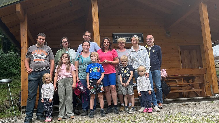 StR Christian Köberl, StR Genovefa Scheibenreiter und BR GR Sandra Böhmwalder mit den fleißigen Wanderern