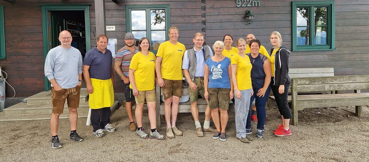 Team der Volkspartei Hainfeld, Karl Eckel, Stadtrat Alois Buder, Simon Fußthaler, Gemeinderätin Genovefa Scheibenreiter, Gemeinderat Helmut Schmölz, Stadtrat Christian Köberl, Renate Buder, Gemeinderätin Sandra Böhmwalder, Gemeinderat Martin Seidlböck, Katrin Heindl, Petra Schmölz und Astrid Heindl