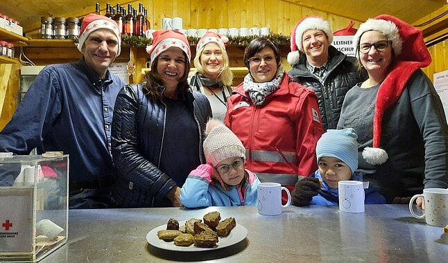 Stadtrat Christian Köberl, Bundesrätin GR Sandra Böhmwalder, GR Astrid Heindl, Bernadette Leitner, GR Helmut Schmölz, Lorenz,  Stadträtin Genovefa Scheibenreiter mit Enkelin Marlene 