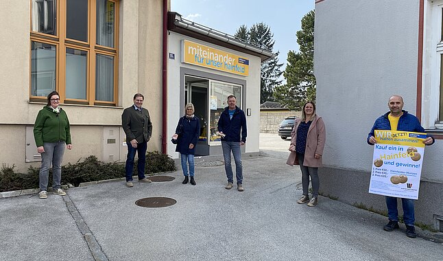 Gemeinderätin Genovefa Scheibenreiter, Stadtrat Christian Köberl, 3. Gewinnerin Maria Gölß, 2. Gewinner Ronald Steurer, 1. Gewinnerin Cathrin Zöchling, Gemeinderat Martin Seidlböck