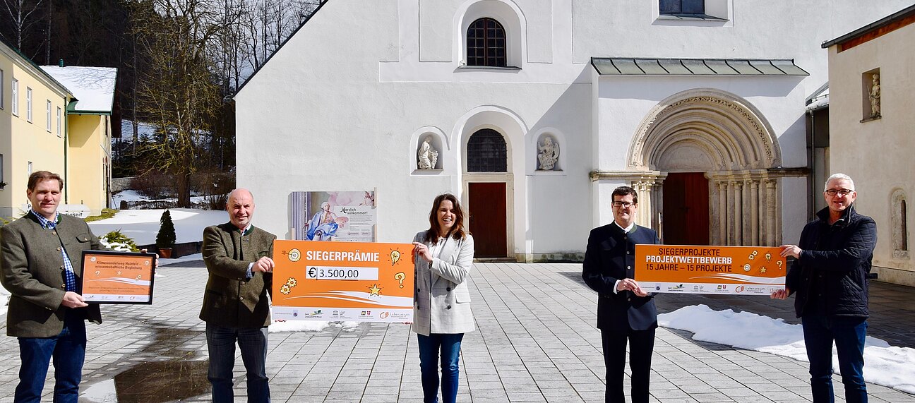 Stadtrat Christian Köberl, LAbg. Josef Balber, Biosphärenpark Botschafterin Hainfeld GR Sandra Böhmwalder, Bgm Albert Pitterle, DI Andreas Weiß