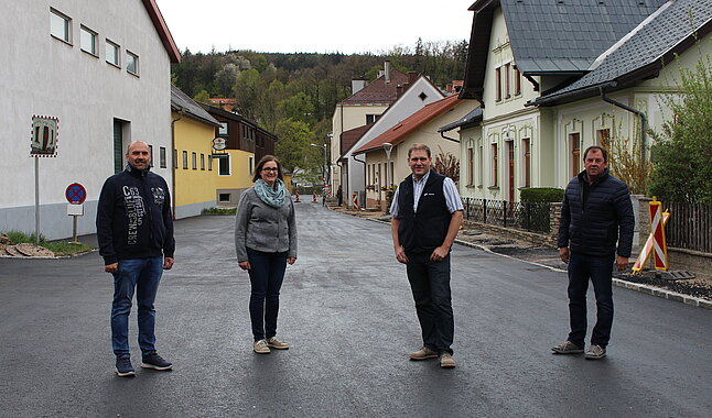 die Gemeinderäte Martin Seidlböck und Genovefa Scheibenreiter, die Stadträte Christian Köberl und Alois Buder