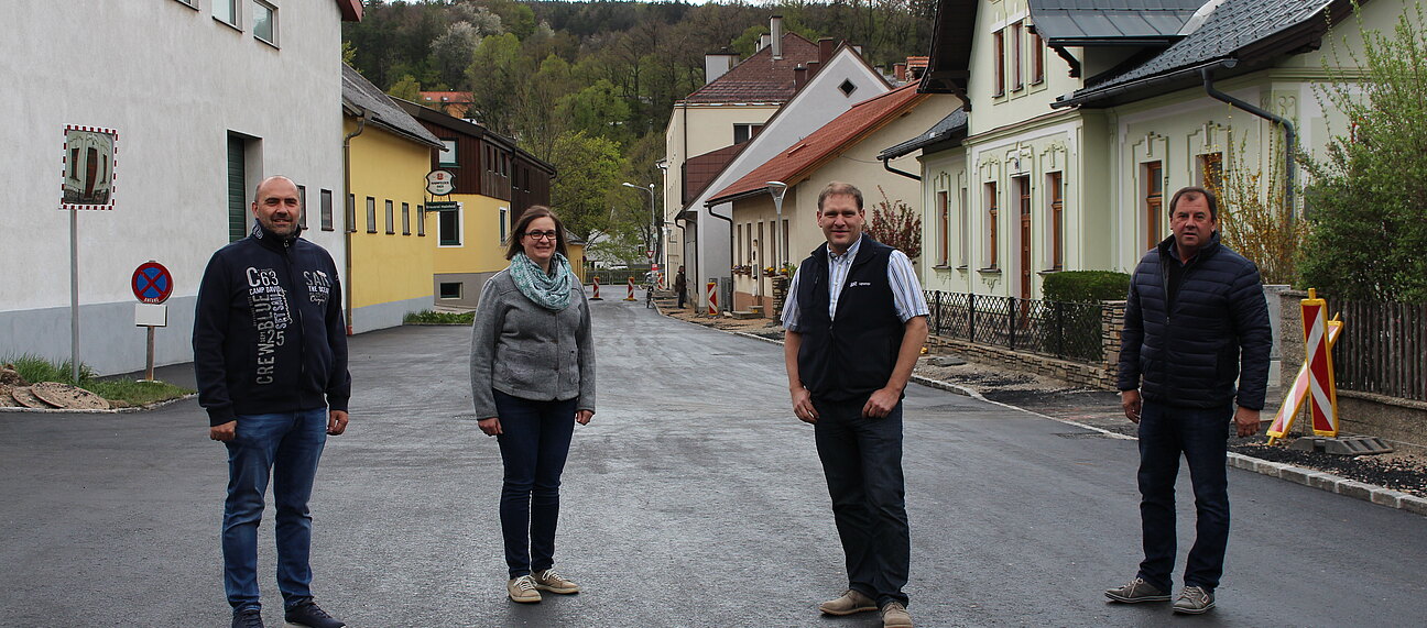 die Gemeinderäte Martin Seidlböck und Genovefa Scheibenreiter, die Stadträte Christian Köberl und Alois Buder