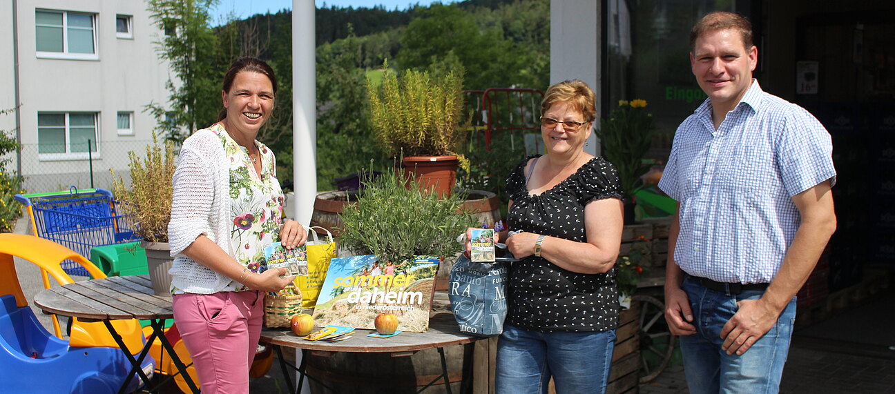 Bezirksgeschäftsführerin Sandra Böhmwalder, Monika Wallner und Stadtrat Christian Köberl