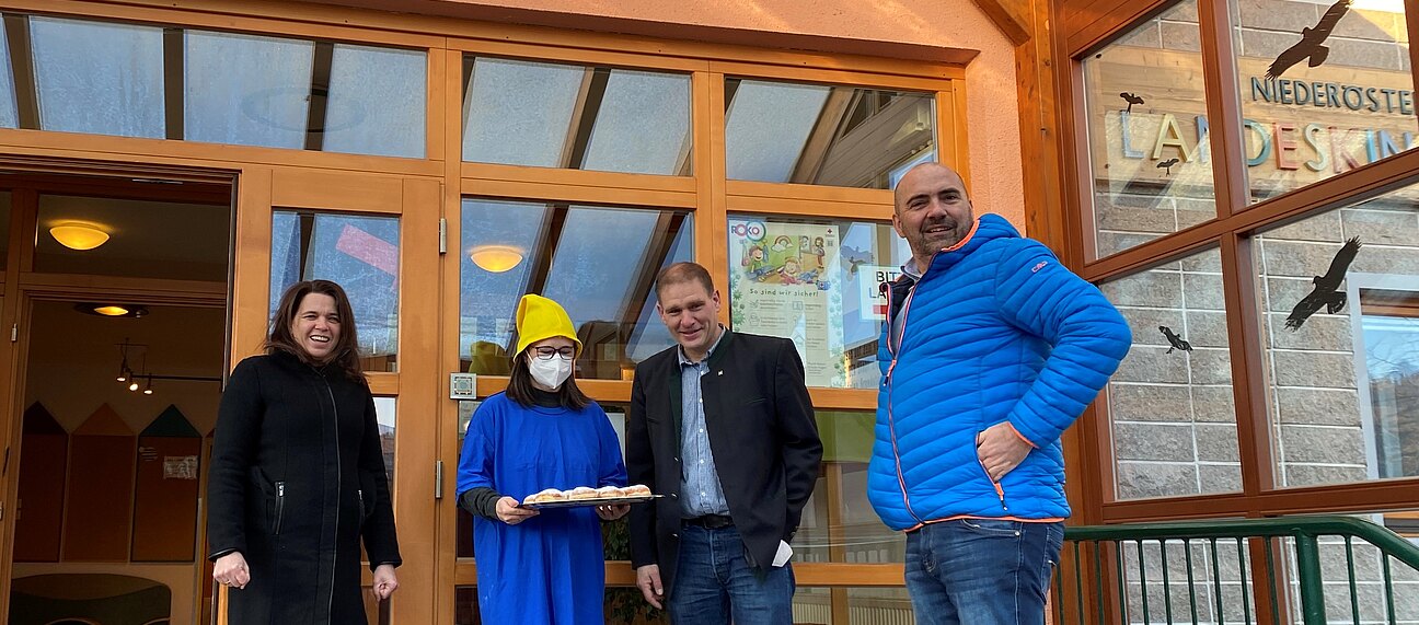 Gemeinderätin Sandra Böhmwalder, Kindergartenleiterin Heidi Gradwohl, Stadtrat Christian Köberl und NÖAAB- Obmann Martin Seidlböck